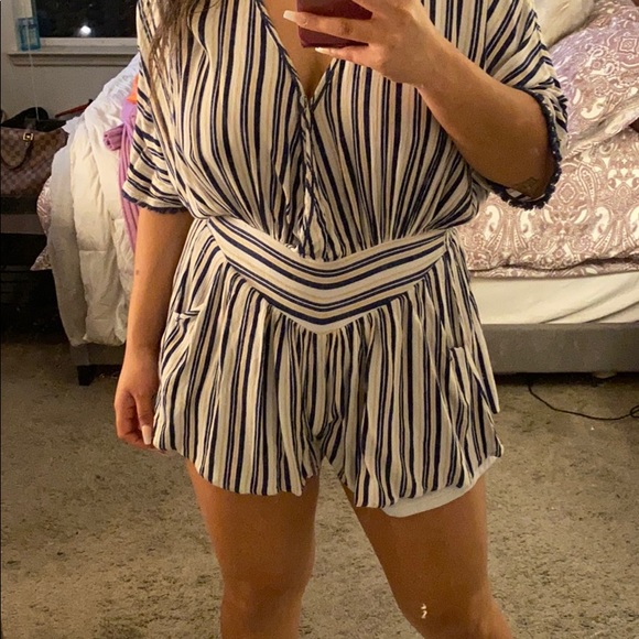 Blue and yellow romper - Picture 3 of 3